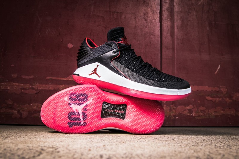 Jordan 32 hotsell low black white